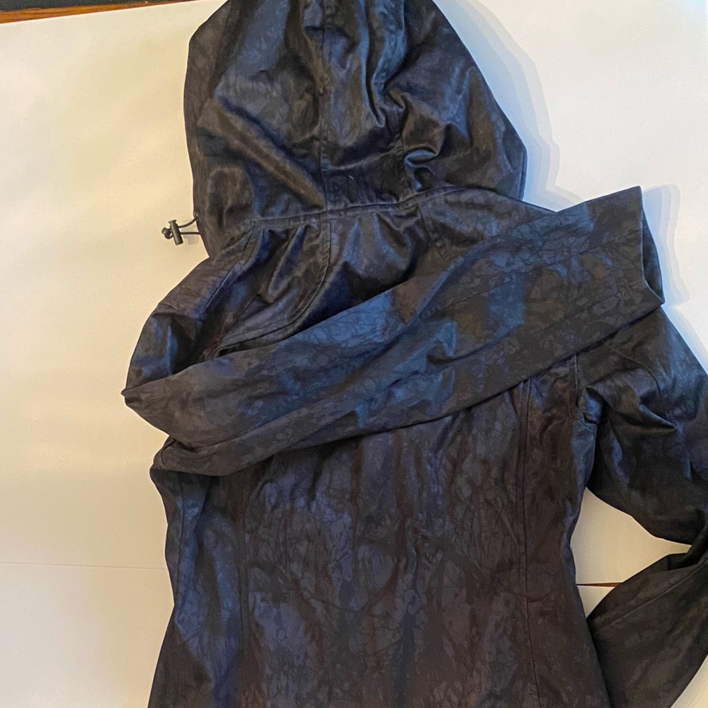 Mondetta Charcoal and Black Patterned Jacket